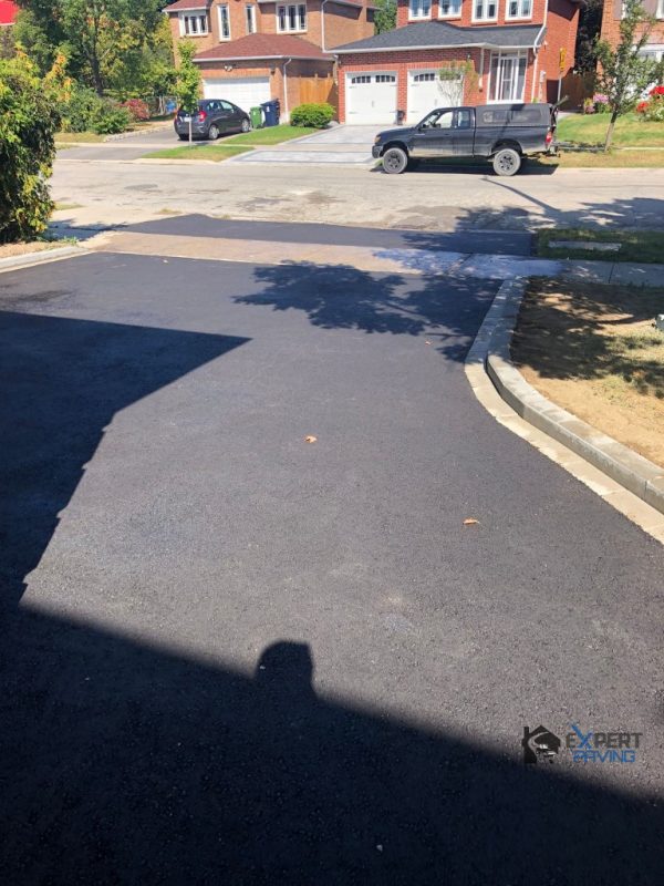 Asphalt Driveway with Interlocking Edge and Curb in Toronto - Expert ...